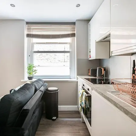 Beautiful Brighton Apartment, 5Min Walk To Beach Exterior photo