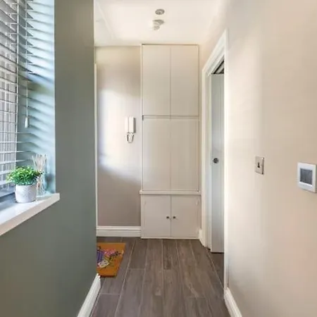 Beautiful Brighton Apartment, 5Min Walk To Beach Exterior photo