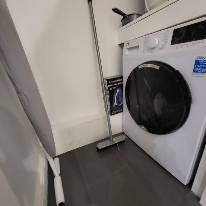 Beautiful Apartment, 5min Walk To *