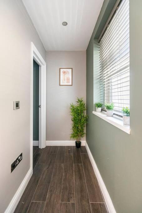 Beautiful Apartment, 5min Walk To Brighton
