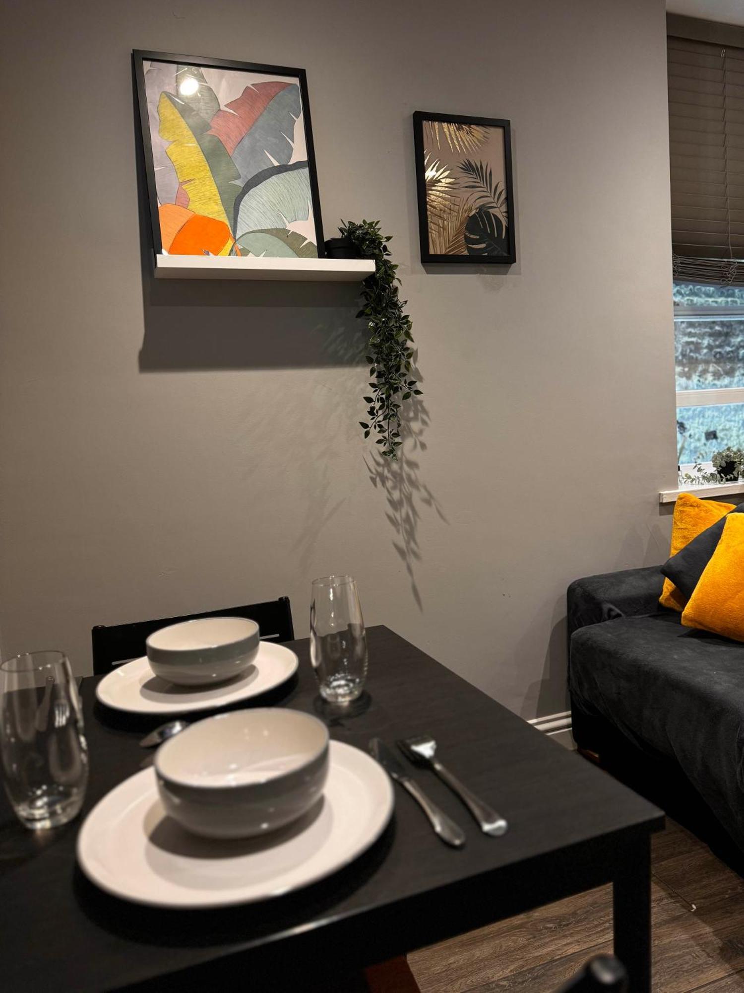 Beautiful Apartment, 5min Walk To * Brighton